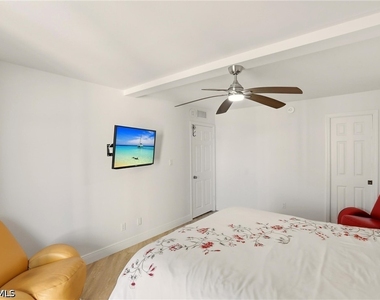 4551 Gulf Shore Boulevard N - Photo Thumbnail 33