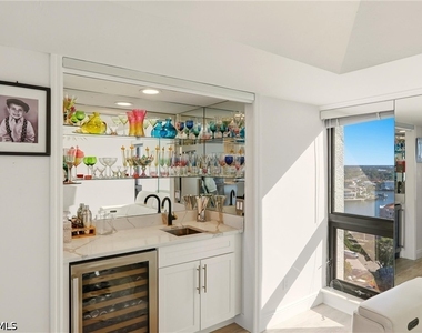 4551 Gulf Shore Boulevard N - Photo Thumbnail 9
