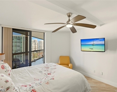 4551 Gulf Shore Boulevard N - Photo Thumbnail 32