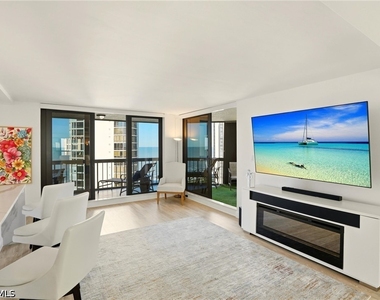 4551 Gulf Shore Boulevard N - Photo Thumbnail 5