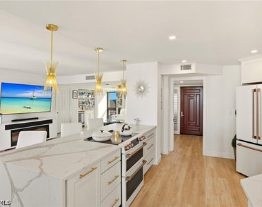 4551 Gulf Shore Boulevard N - Photo Thumbnail 13