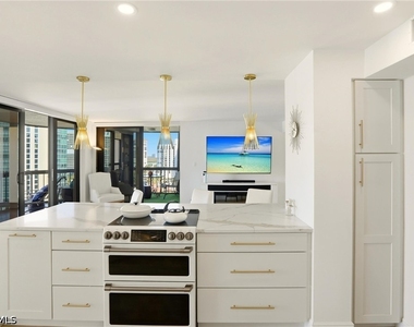 4551 Gulf Shore Boulevard N - Photo Thumbnail 15