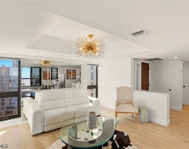 4551 Gulf Shore Boulevard N - Photo Thumbnail 8
