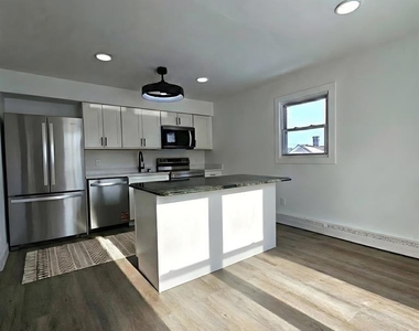 8 Berry - Photo Thumbnail 13