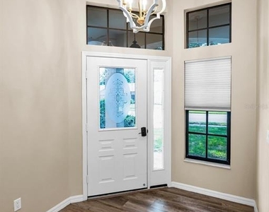 9307 Palm Haven Court - Photo Thumbnail 4