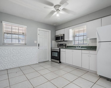 2709 W Abdella Street - Photo Thumbnail 9