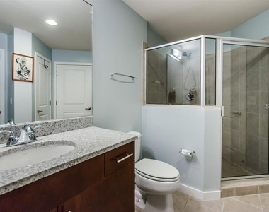 777 N Ashley Drive - Photo Thumbnail 16