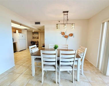 7430 Sunshine Skyway Lane S - Photo Thumbnail 12