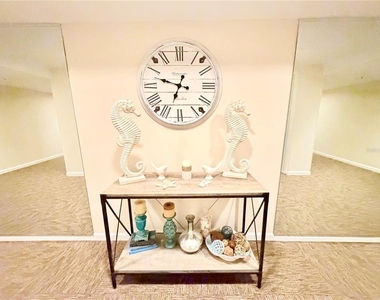 7430 Sunshine Skyway Lane S - Photo Thumbnail 1