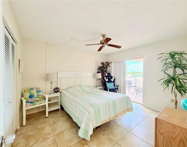 7430 Sunshine Skyway Lane S - Photo Thumbnail 31