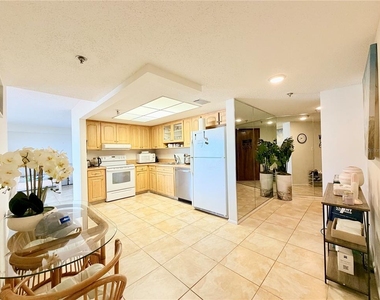 7430 Sunshine Skyway Lane S - Photo Thumbnail 7