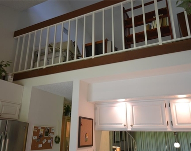112 Lindsay Lane - Photo Thumbnail 27