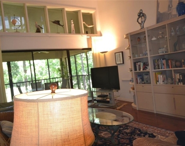 112 Lindsay Lane - Photo Thumbnail 37