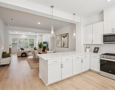 3129 4th Terrace N - Photo Thumbnail 17