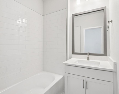 3129 4th Terrace N - Photo Thumbnail 24