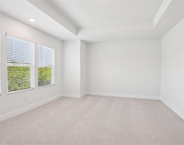 3129 4th Terrace N - Photo Thumbnail 27