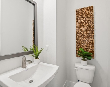 3129 4th Terrace N - Photo Thumbnail 19