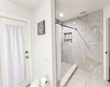1208 Tiger Wood Court - Photo Thumbnail 8