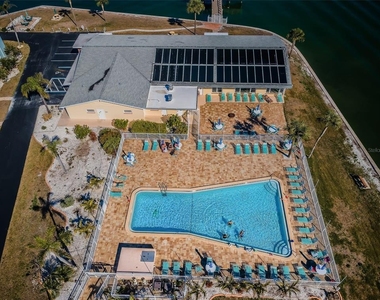 2 Causeway Boulevard - Photo Thumbnail 29