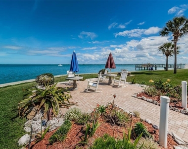 2 Causeway Boulevard - Photo Thumbnail 26