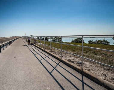 2 Causeway Boulevard - Photo Thumbnail 5
