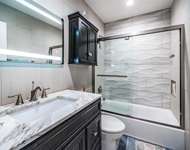 2 Causeway Boulevard - Photo Thumbnail 19