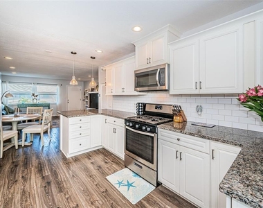 2 Causeway Boulevard - Photo Thumbnail 14