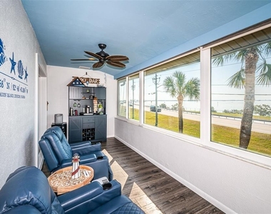 2 Causeway Boulevard - Photo Thumbnail 20