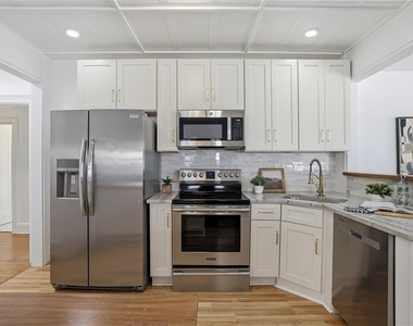 918 45th Street N - Photo Thumbnail 13