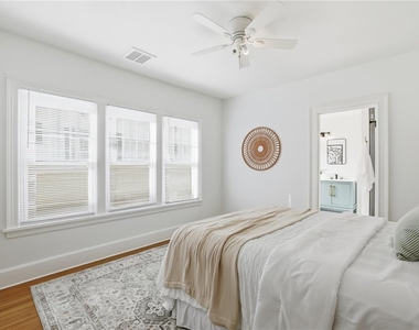 918 45th Street N - Photo Thumbnail 18