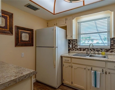 5020 Brittany Drive S - Photo Thumbnail 16