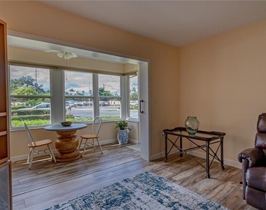 5020 Brittany Drive S - Photo Thumbnail 11