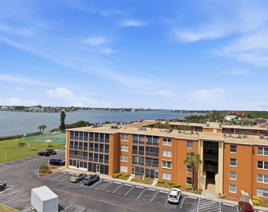 12760 Indian Rocks Road - Photo Thumbnail 21