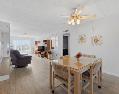12760 Indian Rocks Road - Photo Thumbnail 10