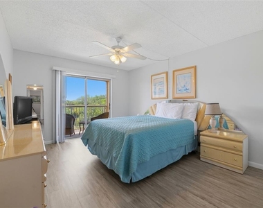 12760 Indian Rocks Road - Photo Thumbnail 16