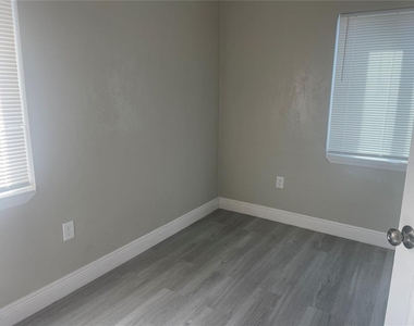 3114 58th Avenue N - Photo Thumbnail 17