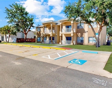206 Majors Lane - Photo Thumbnail 6