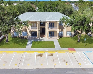 206 Majors Lane - Photo Thumbnail 8