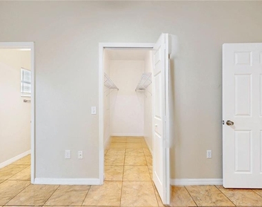 206 Majors Lane - Photo Thumbnail 28