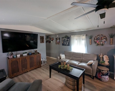 53 Sunset Circle - Photo Thumbnail 5
