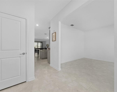 4132 Jespersen Street - Photo Thumbnail 4