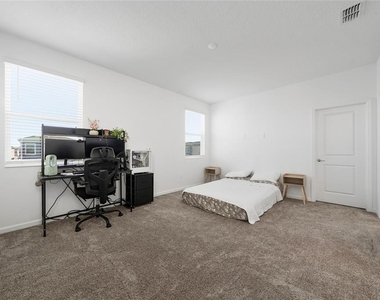 4132 Jespersen Street - Photo Thumbnail 14