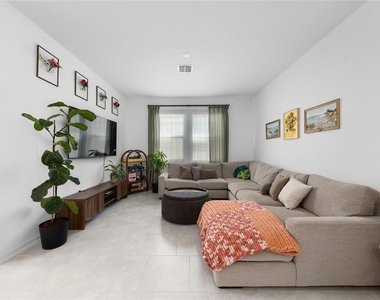 4132 Jespersen Street - Photo Thumbnail 10