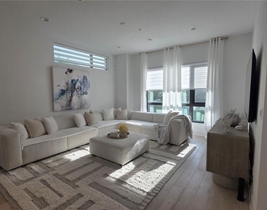 2511 N Grady Avenue - Photo Thumbnail 5