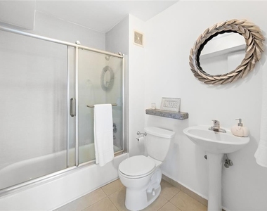 303 Villamil - Photo Thumbnail 12