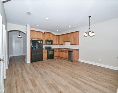 23903 Sardinia Drive - Photo Thumbnail 10