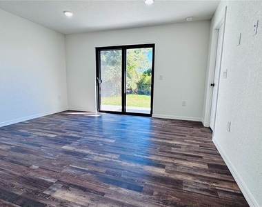 240 Organ Street - Photo Thumbnail 5