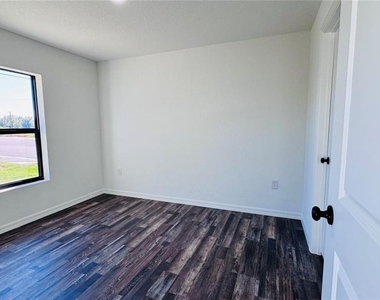 240 Organ Street - Photo Thumbnail 9