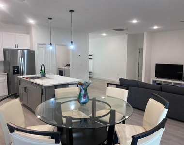 1597 Kerman Street - Photo Thumbnail 10