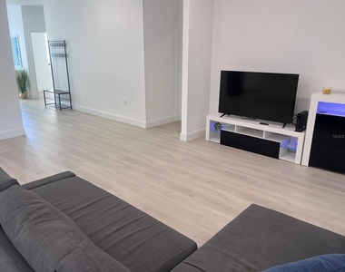 1597 Kerman Street - Photo Thumbnail 15